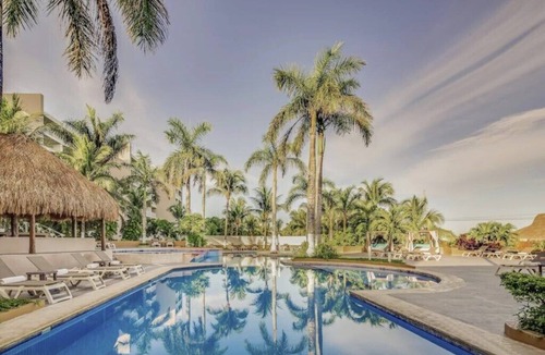 Punta Cancun Condo | Cozumel | Couples All-Inclusive Getaway | Pool + Beach