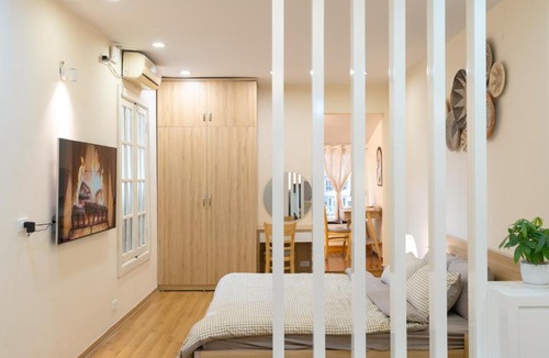 Hang Bai Apartment | Cozy 1BR Apt Free Parking Old Quarter Netflix