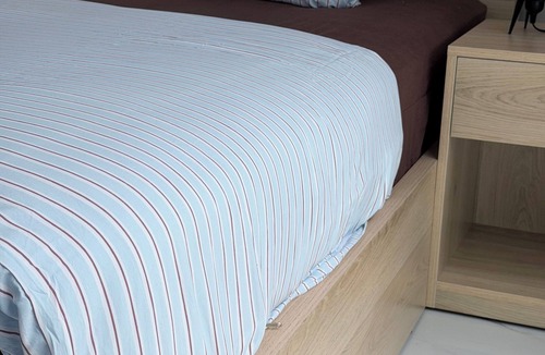 Ben Thanh House | Cozy 2-bedroom with rooftop house in charming Thành phố Hồ Chí Minh with AC