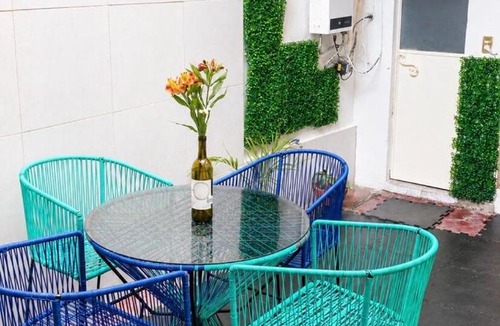 Del Cerrillo Apartment | Cozy downtown house