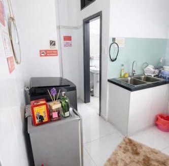 District 10 Apartment | Cozy Studio, Ground Floor Shared Kitchen Available