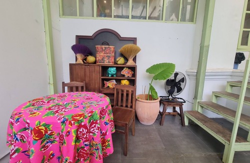 District 10 House | Double room with balcony, laundry free