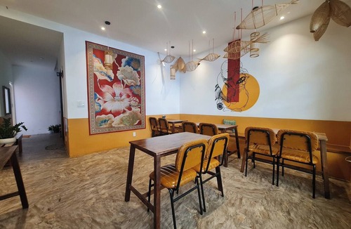 District 10 House | Double room with balcony, laundry free