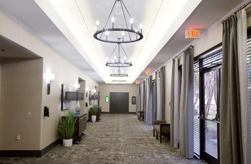 Jackson Hotel | DoubleTree by Hilton Jackson