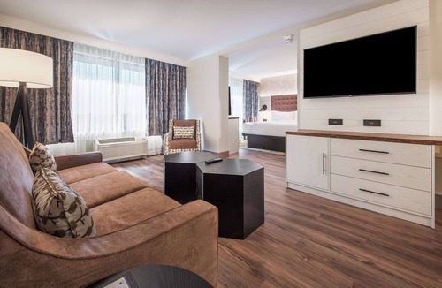 Cranbury Hotel | Doubletree by Hilton Monroe Township Cranbury