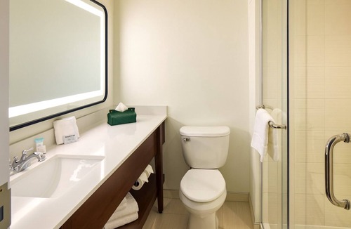 Athens Hotel | Downtown Athens Stay | 1 King Bed | Seasonal Pool