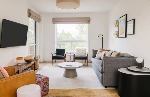 Moab Hotel | Downtown Stay | Family Ready Room w/Living Area, Kitchen, and Outdoor Patio