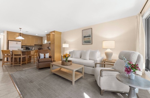 West Beach Village Villa | Easy beach access, dog friendly!