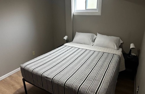 Independence House | Entire 6-bedroom duplex 5-7 minutes to FIFA games