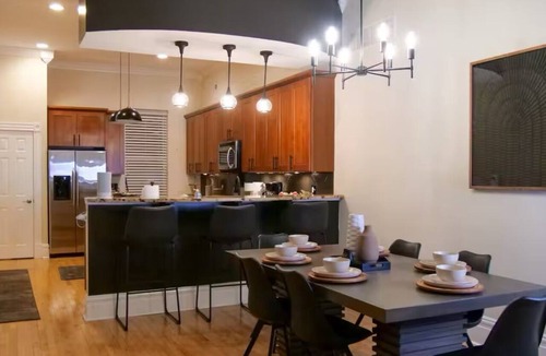 The Gate House | Entire Place Lafayette Est-Urban Retreat Book now!