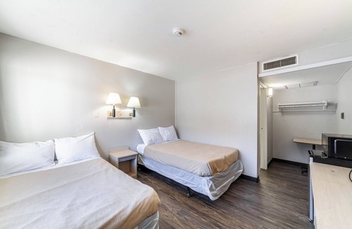 Blue Springs Hotel | Extended Stay by Welcome INN
