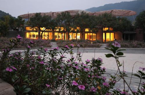 Soc Son Bed & Breakfast | Fifth Season Retreat