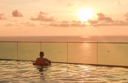 An Thoi Apartment | Firework Oceanview Private Residence with Skypool & Gym