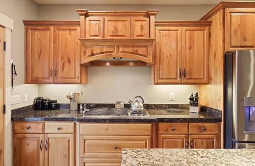 Westbrook Meadows House | Five Peaks - Gorgeous! Hot Tub, Mountain Views, Road to Mt Bachelor!