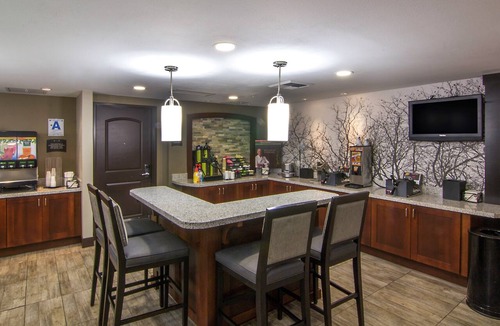 Bressi Ranch Condo | Free Breakfast Included! Pool & Hot Tub Access. Great Location!