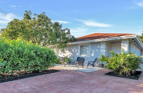Buena Vista House | Gated 3Bd 2Bth Design Dist. BBQ 10-min to Beach 415