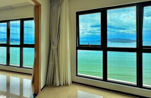 Tran Phu Beach Apartment | Gold Coast 3 bedroom Ocean View