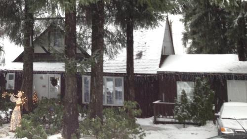 Mendenhaven House | Grandma's Suite - Convenient Valley Location, Offering 10% OFF ON TOURS!
