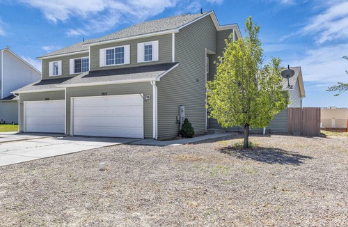 Rock Springs House | Great for a group! Close and convenient! Fiber high speed internet!