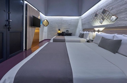 Historic Center Hotel | Group Stay in Mexico City | 4 Queen Rooms Near Historic Attractions