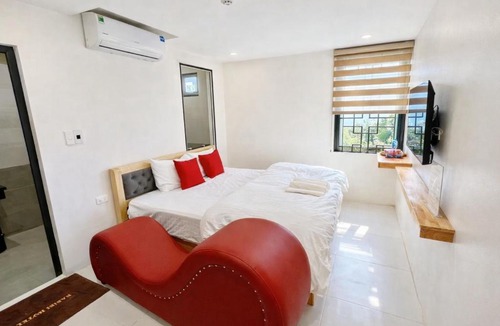 Soc Son Hotel | Habibi Hotel