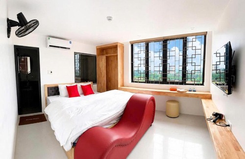Soc Son Hotel | Habibi Hotel