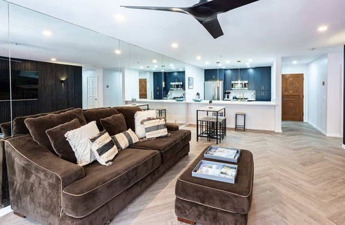 Avalon Condo | Hamilton Cove With Zero Steps and Golf Cart
