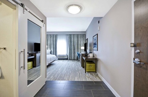 Blue Ash Hotel | Hampton Inn Blue Ash/Cincinnati