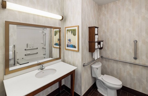 Port Gardner Hotel | Hampton Inn Seattle/Everett