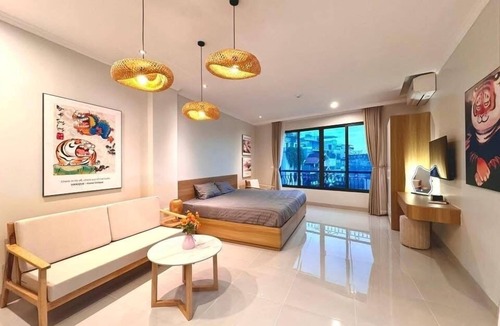 Ba Dinh Hotel | Hanique Cafe and Stay
