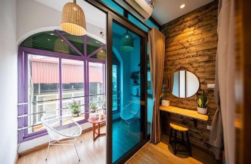 Hang Trong Apartment | Hanoi Haven Homestay 2 - Old Quarter Church - Lift & Balcony