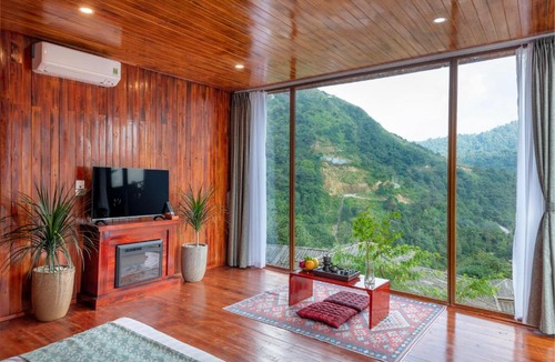 Tam Duong Hotel | Heaven Gate O Quy Ho Sapa-Free Entry & Himalaya Salt Sauna