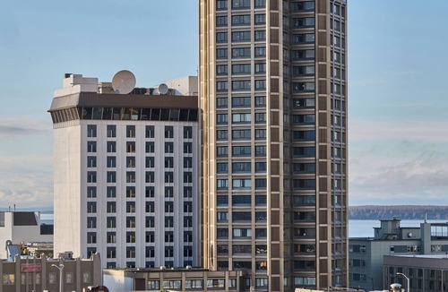 Downtown Anchorage Hotel | Hilton Anchorage