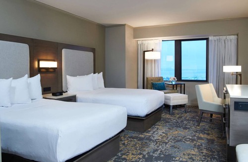 Downtown Anchorage Hotel | Hilton Anchorage