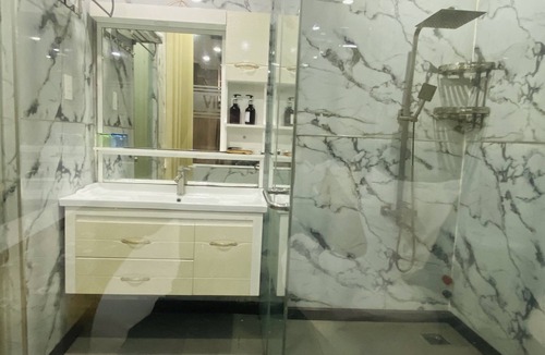 Binh Tan Hotel | HOTEL VIENNA
