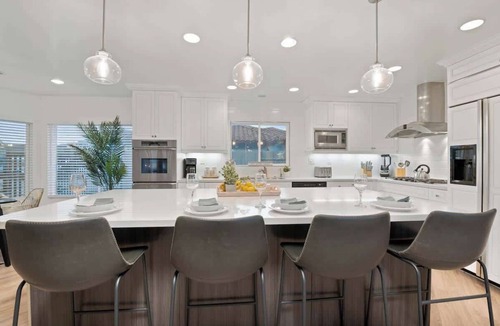 Del Cerro House | Immaculate 5BR Micro Resort with Heated Pool & Spa