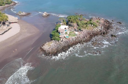 San Blas Cabin | Isla Quimera Adults Only Beachfront Retreat
