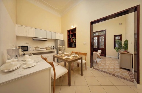 Quang An House | Jacuzzi house West Lake 3BR & Nice Balcony/Quiet