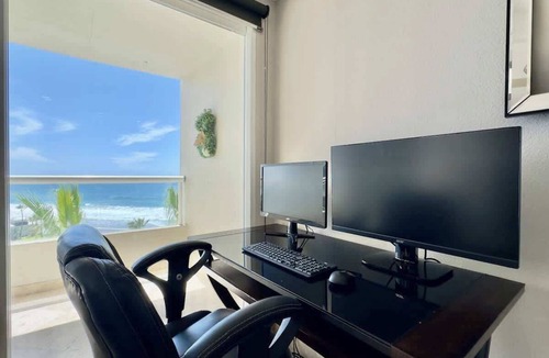 Playa Encantada Condo | Jolla Dream, Beach Pool Jacuzzi Wi-Fi