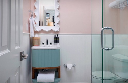 Uptown - Upper Duval Hotel | Key West Bliss – Stroll to South Beach for a Relaxing and Unforgettable Stay!