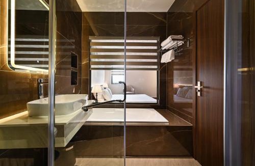Tan An Hotel | Khách sạn Neva
