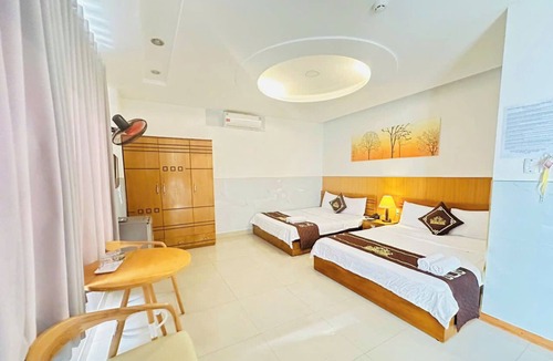 Tan Phu District Hotel | KHACH SAN PHU HUNG