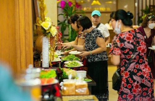 Pleiku Hotel | Le Centre Pleiku Hotel