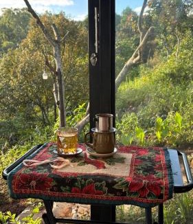 Dak Mil House | Lily's Stone Garden bungalow