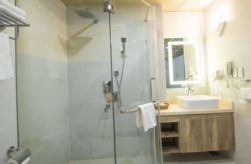 District 3 Hotel | Lotus SaiGon Hotel
