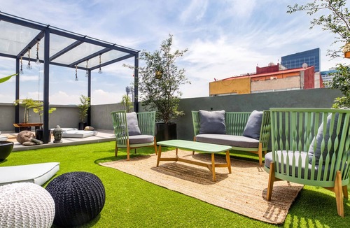 Granada Apartment | Lux 3BR Apt | 2 Cool Rooftops+FirePit+B/Center+Gym