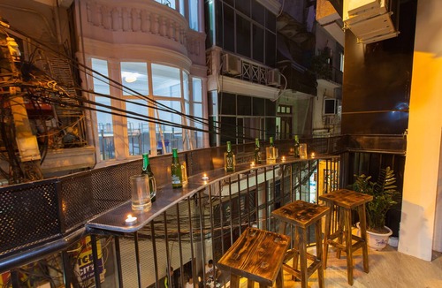 Hang Trong Hotel | Luxury Backpackers