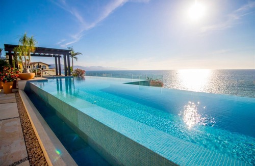 Conchas Chinas Condo | Luxury Beachfront Conchas chinas