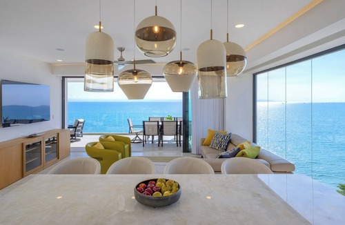 Bucerias Condo | Luxury Beachfront 4BR/Panoramic Ocean View + Rooftop & beach pool + Gym + Spa