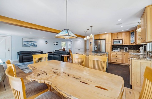 North Eastham House | Luxury Cape Cod Compound-Heated Pool*Outdoor Kitchen*3 Connected Units (2302)